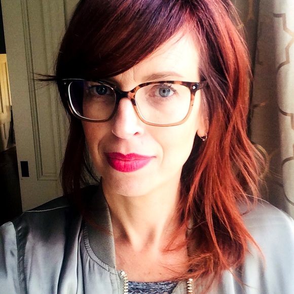 Meet your Posher, Laura - Picture 5 of 7